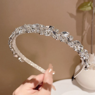 Advanced retro French crystal hair band for women in South Korea and South Korea, versatile outdoor rhinestone headband, hair clip headband