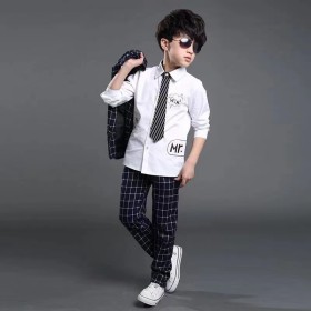 男孩套装