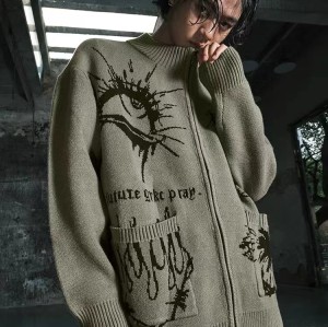 绿色毛衣