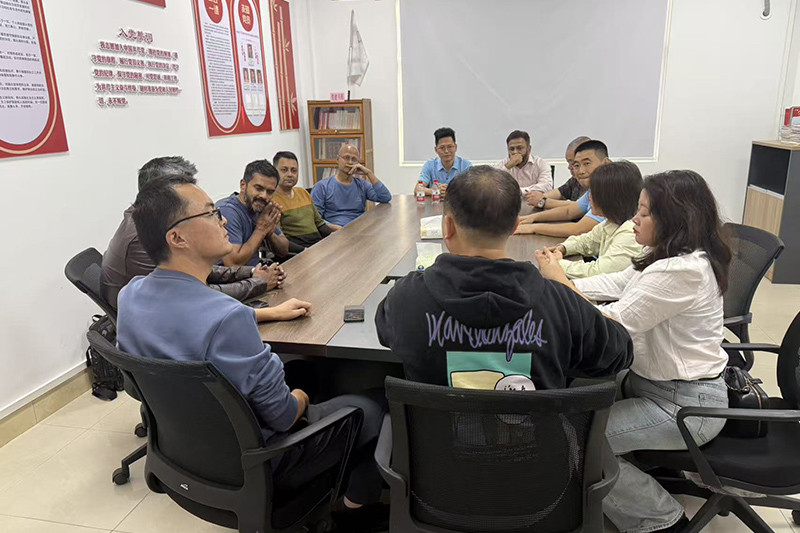 Bousit team hosting the Bangladesh delegation at the Shunde Small Home Appliance Association for cooperation discussions