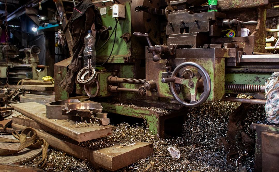 Your Ultimate Guide: How to Choose the Right CNC Machining Parts Manufacturer for Your Project