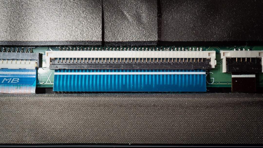 Side-by-side comparison of a PAL connector and an F-Type connector