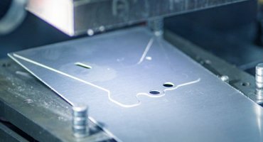 IoT sensor based tool condition monitoring on precision CNC machined parts