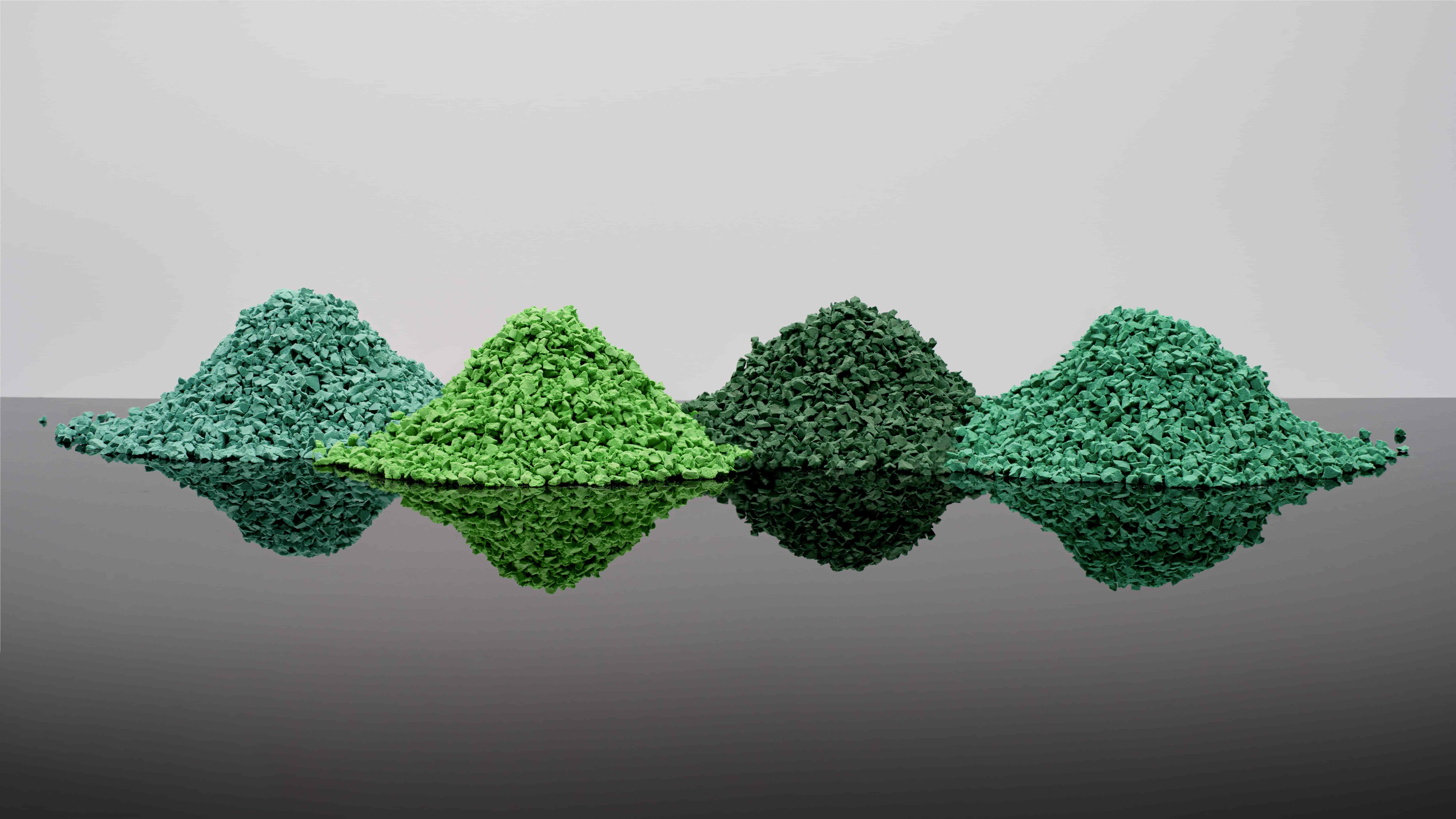 colored rubber granules