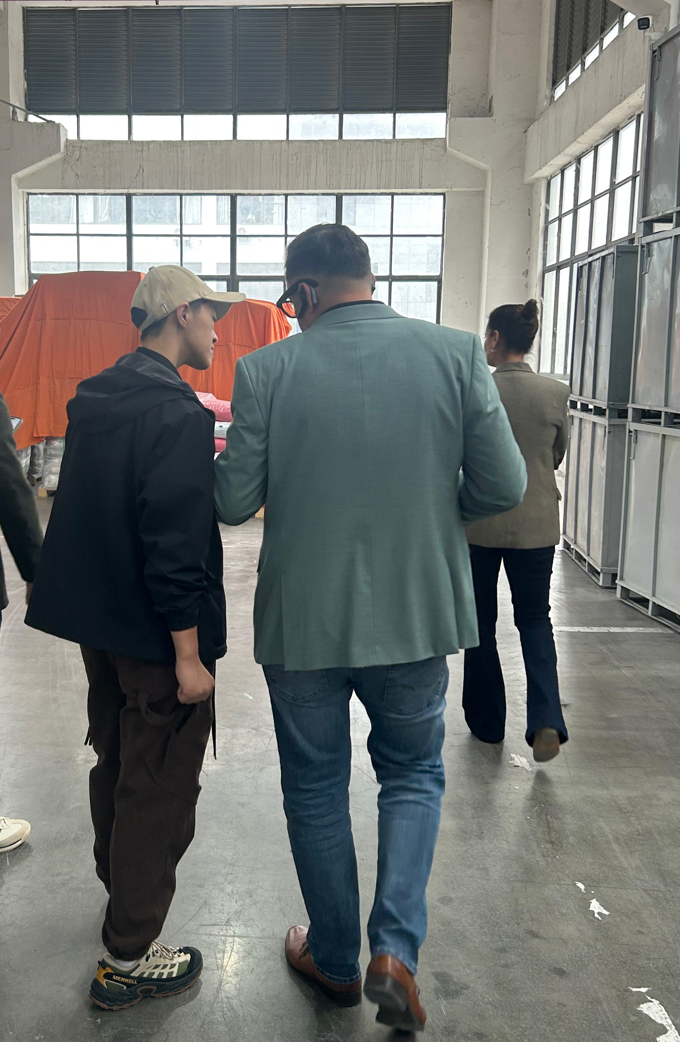 Spanish clients visiting EPDM rubber granules manufacturer FieldsMaster