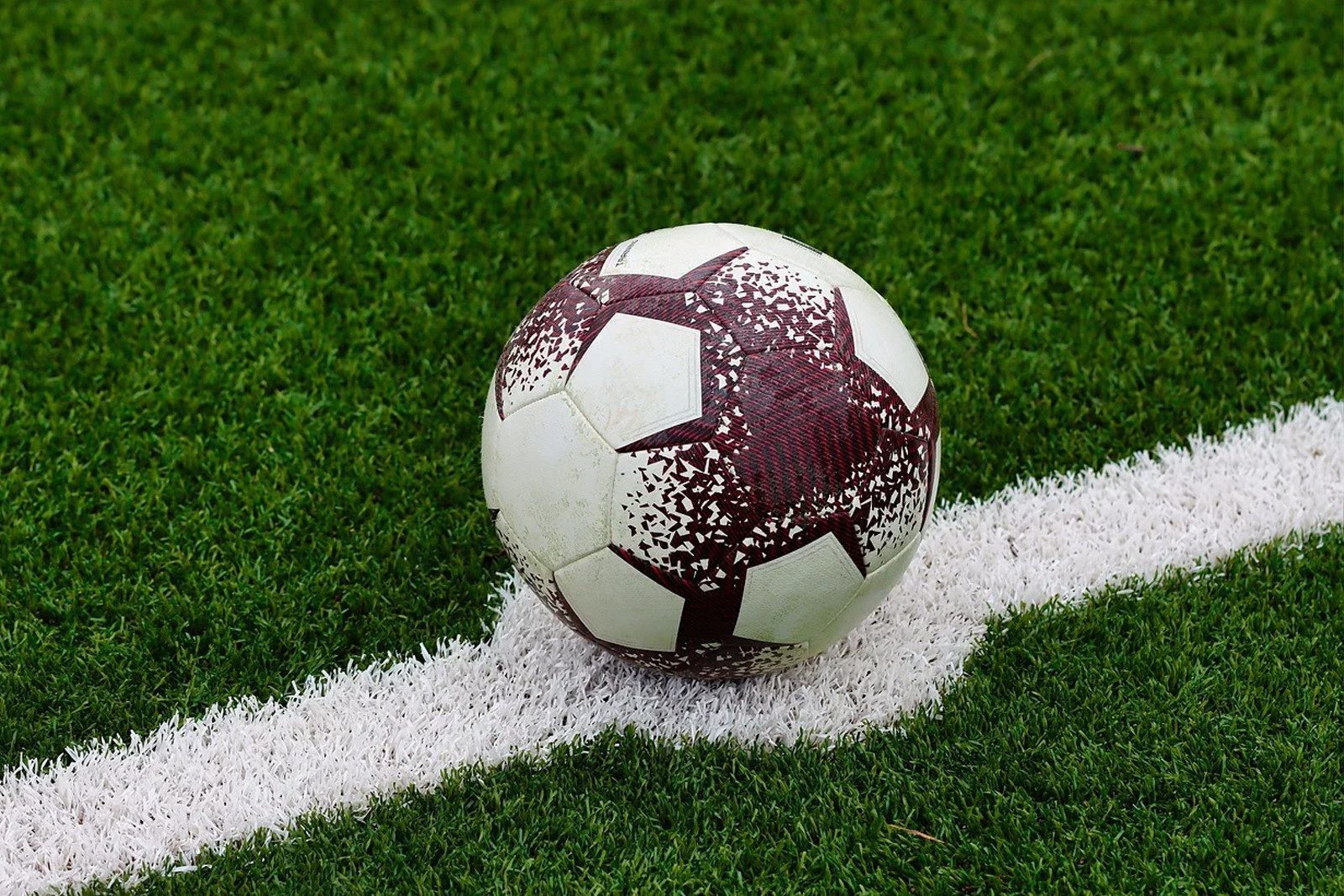 Football on a published FieldsMaster artificial turf field
