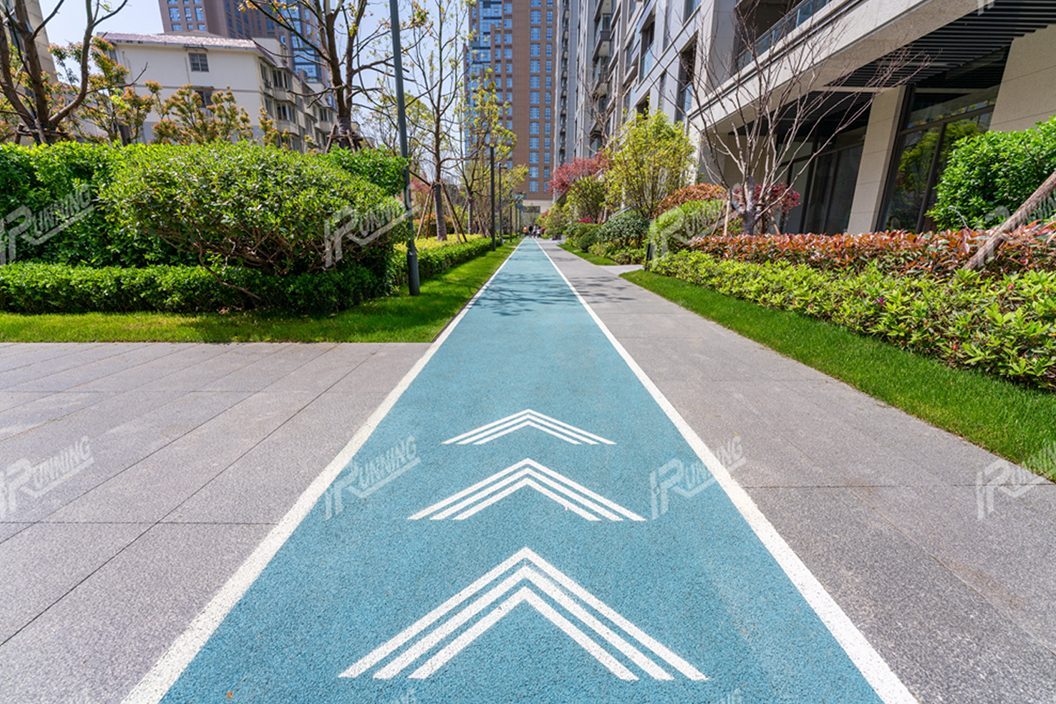 Published FieldsMaster residential-style outdoor walkway