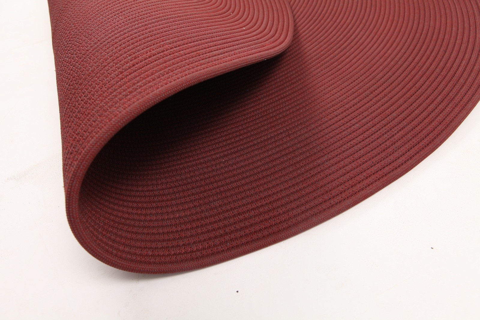 Rope carpet edge and thickness
