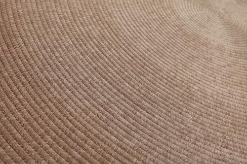 Round Hand-Woven Rope Rug — Concentric Braided Design | Natural Beige