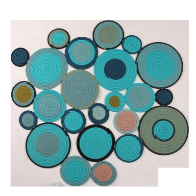 Multi-Petal Round Braided Outdoor Rug — Mixed Teal Petal Set