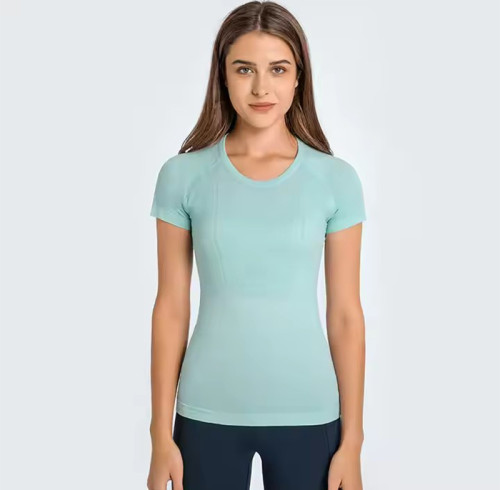 Custom Womens Crop T Shirt Manufacturer |  Slim Fit Workout Tee Shirts Quick Dry Moisture Wicking Shirt