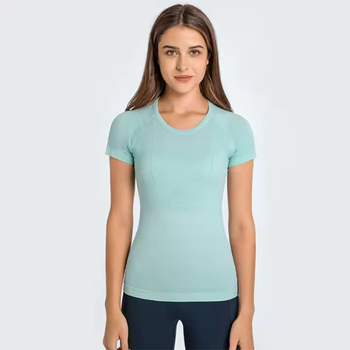 Custom Womens Crop T Shirt Manufacturer |  Slim Fit Workout Tee Shirts Quick Dry Moisture Wicking Shirt