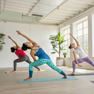 Hot Yoga Legging Trends for 2026: From Comfort to High-Performance Fashion