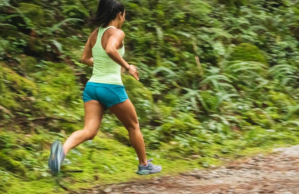 Running Wear garment fit, construction, and performance detail