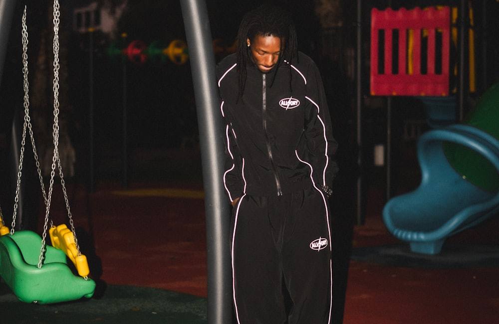 Tracksuits Sets sourcing, production, or quality evaluation context