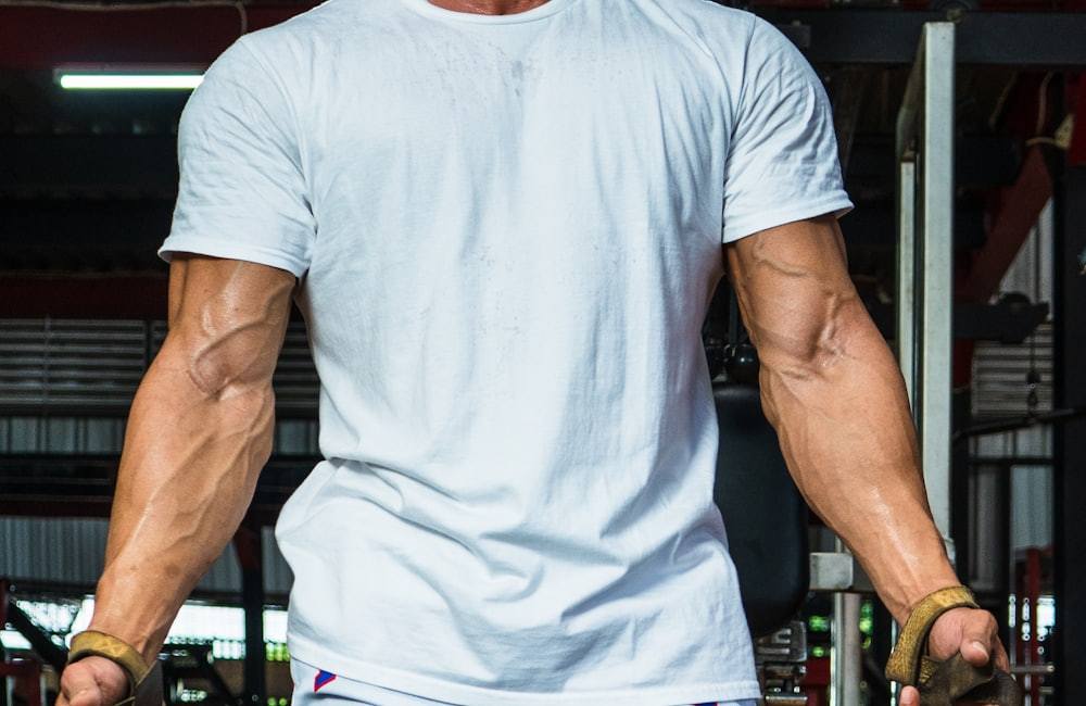 Gym shirts garment fit, construction, and performance detail