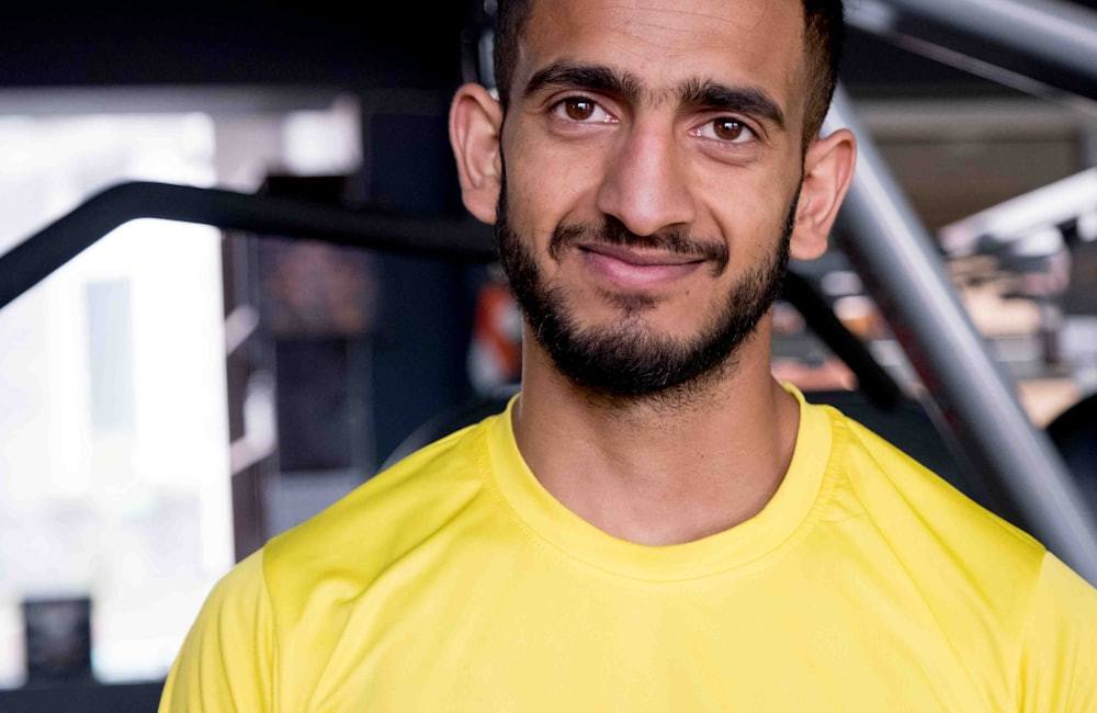 How to Choose the Right Gym T-Shirts Manufacturer for Your Fitness Brand