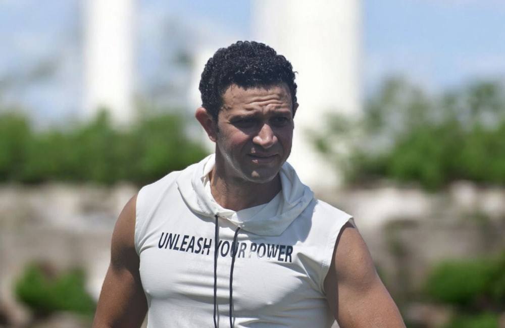 How to Choose the Right Sleeveless Hoodies Manufacturer for Your Fitness Brand