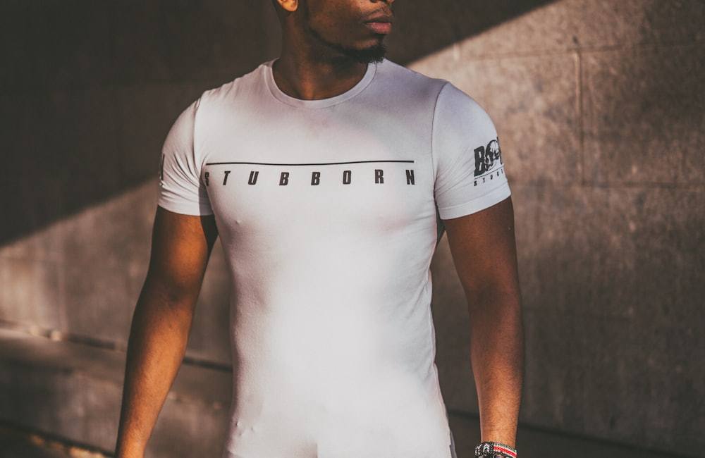 How to Choose the Right Compression Shirts Manufacturer for Your Sportswear Brand