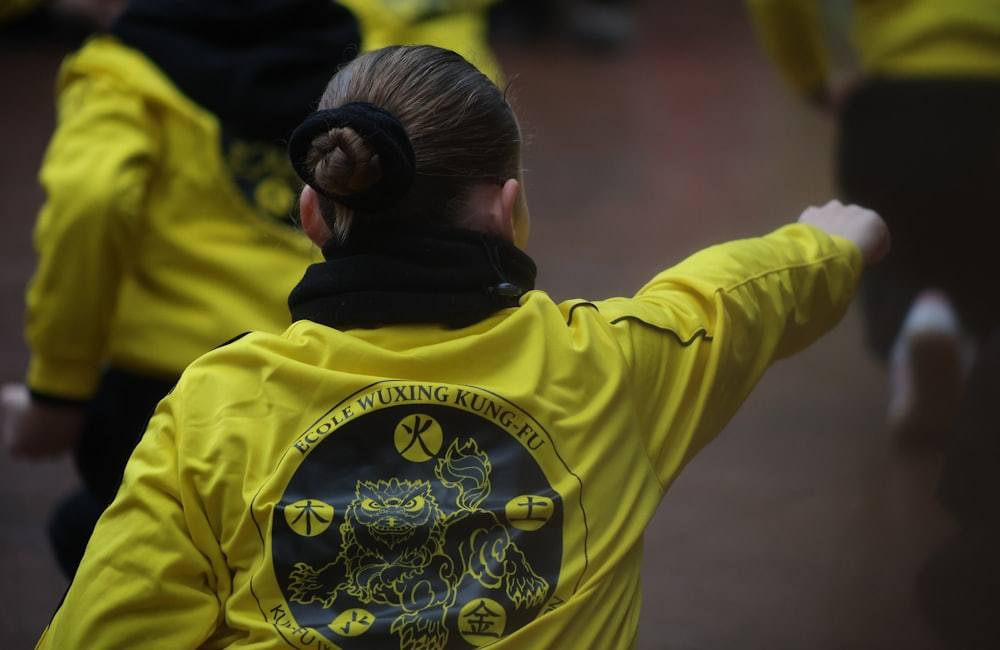 How to Choose the Right Training Jackets Manufacturer for Your Sportswear Brand