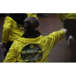 How to Choose the Right Training Jackets Manufacturer for Your Sportswear Brand