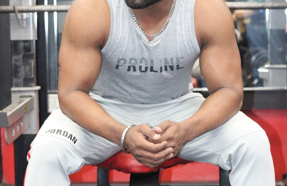 How to Choose the Right Gym Track Pants Manufacturer for Your Fitness Brand