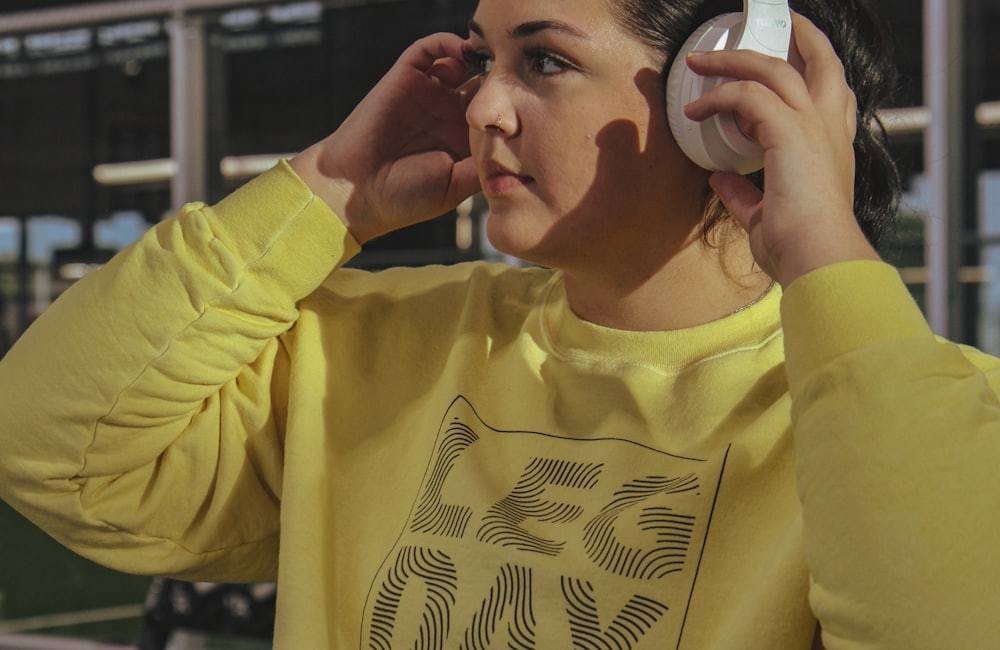 Gym swentshirts garment fit, construction, and performance detail
