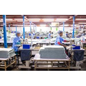MOQ Explained: How Minimum Order Quantities Work in Garment Manufacturing