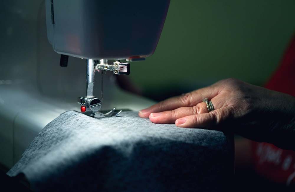 Fabric Testing 101: Color Fastness, Shrinkage, Pilling, and Tensile Strength Standards
