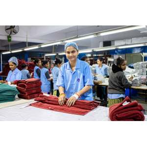 How Sportswear Manufacturers in Dongguan Compare to Those in Guangzhou and Fujian
