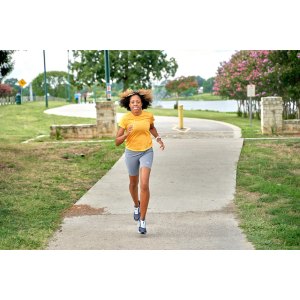 Moisture-Wicking Fabric Explained: Tests, Standards and Limitations
