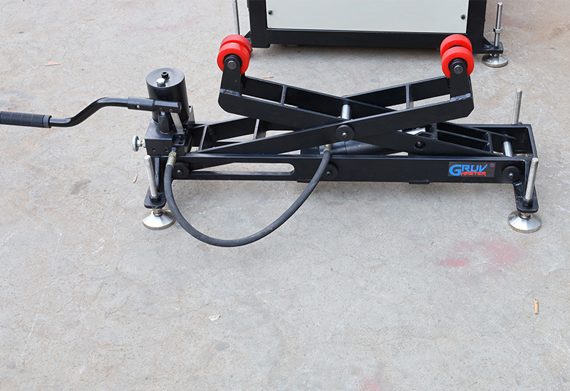 roll groover machine
