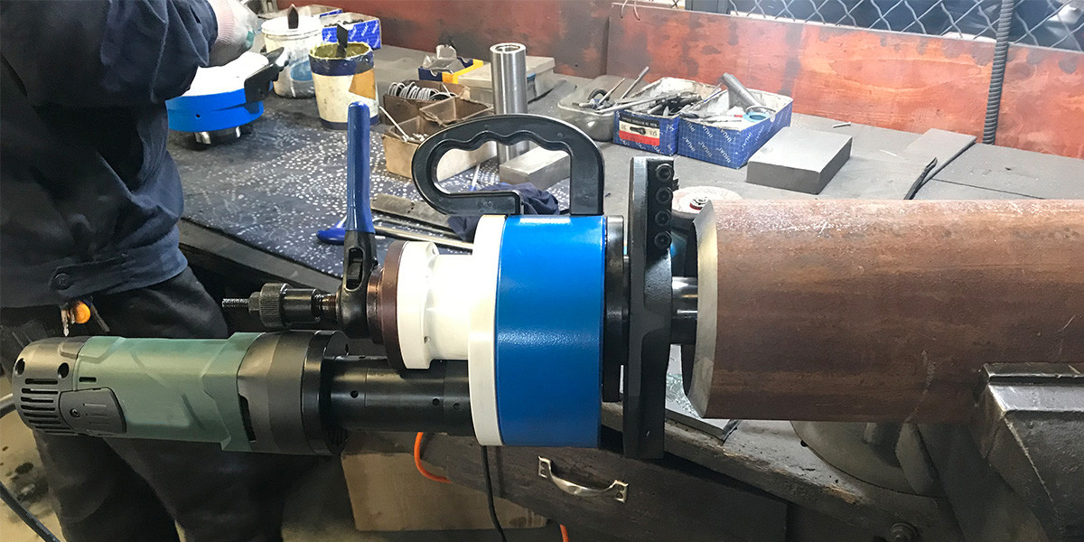 roll groover machine