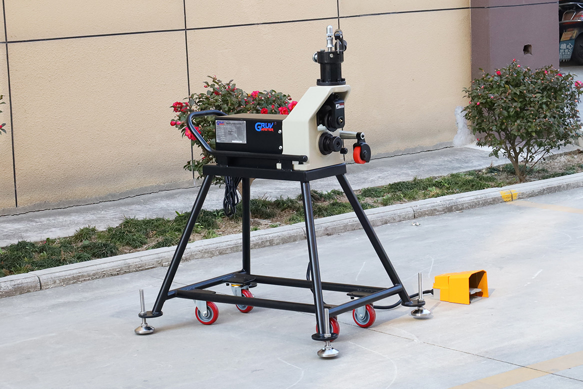 RG-1C Roll Grooving Machine: Same Grooving Capability, Different Setup