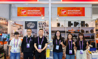 From Display to Interaction: On-site Moments at the Canton Fair