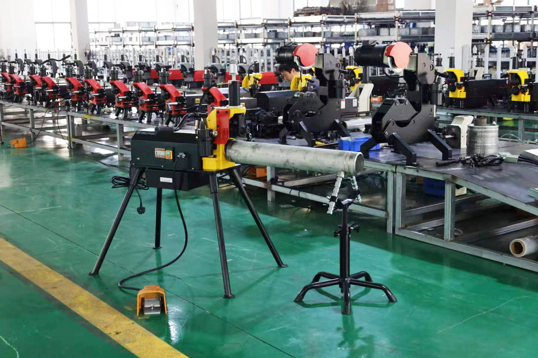 roll groover machine