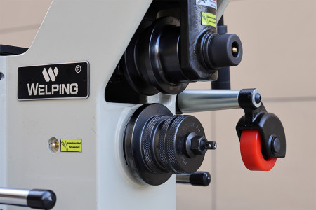 How Interlocking Roll Sets Improve Groove Accuracy