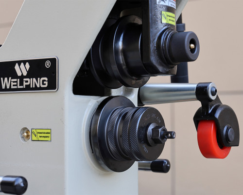 How Interlocking Roll Sets Improve Groove Accuracy