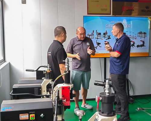 Overseas Customer Visits Gruvmaster to Explore the AG-8Z Automatic Roll Grooving Machine