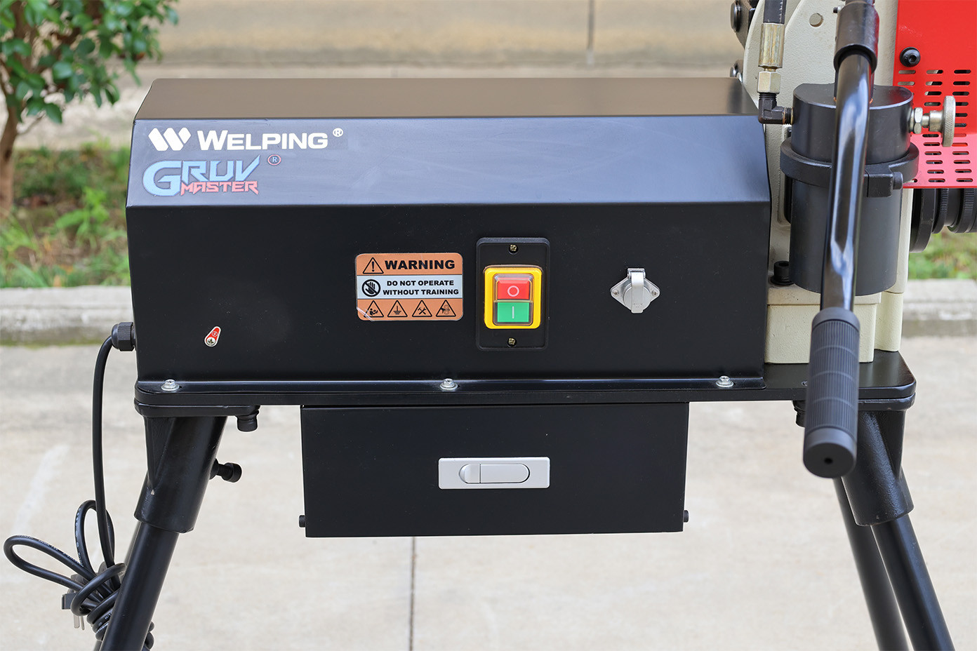 roll groover machine