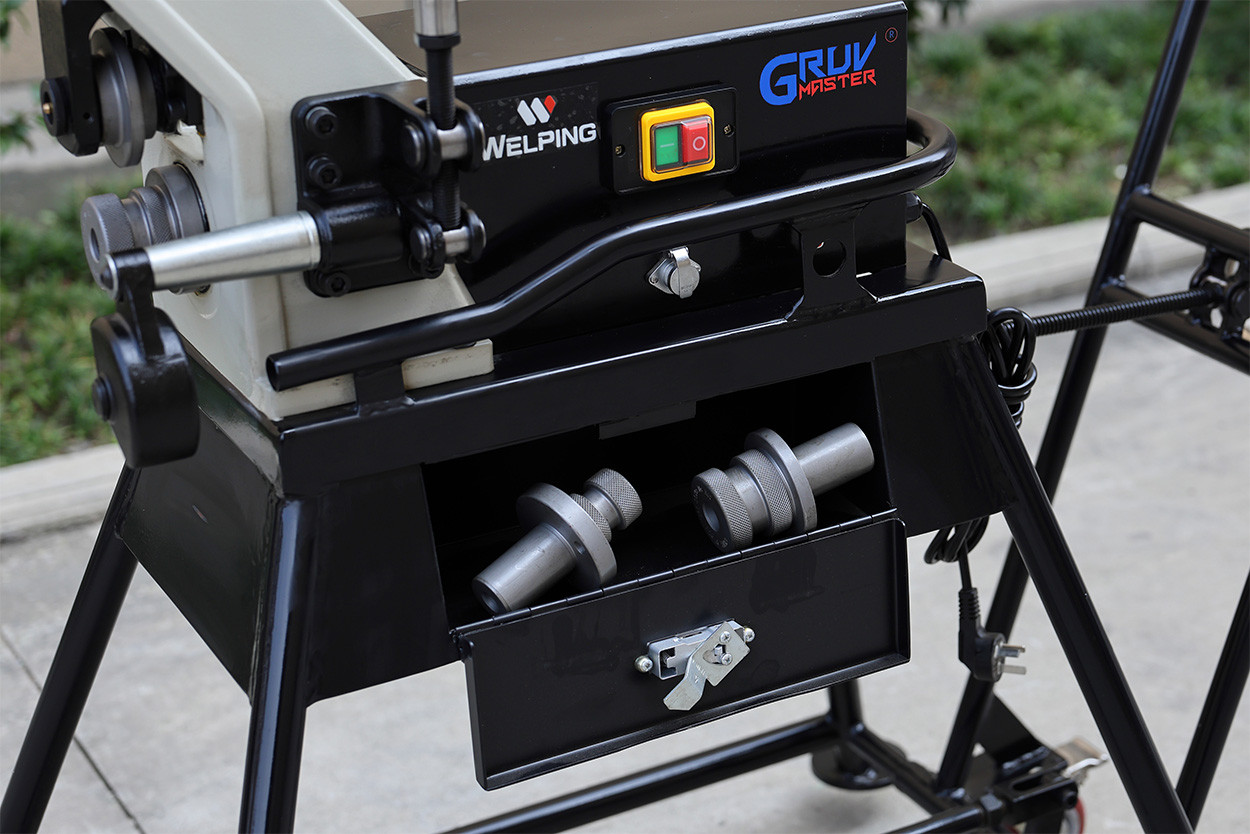 roll groover machine