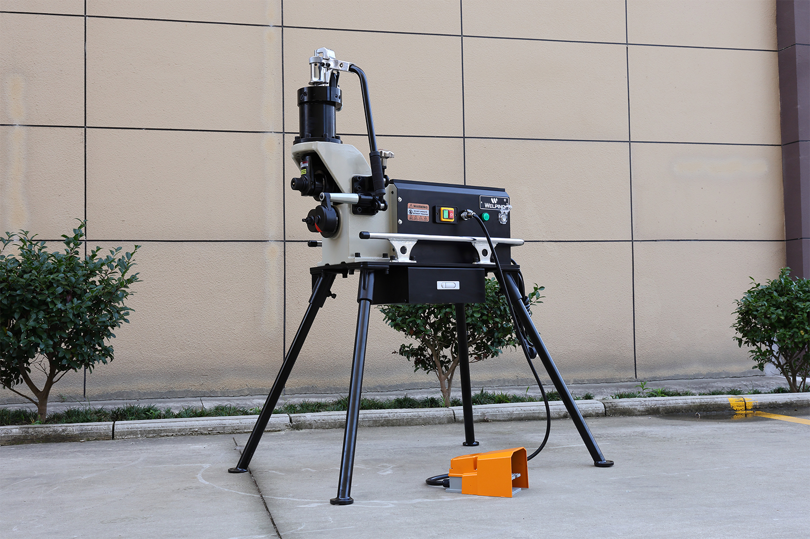 Core Technical Features of Gruvmaster Roll Groovers