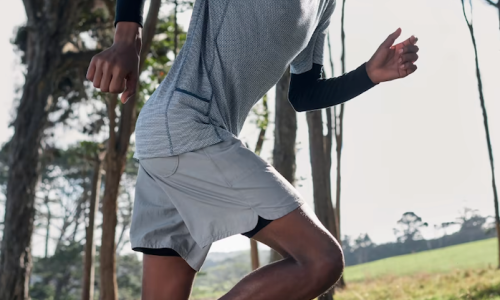 How to Choose the Right Men's Sportswear for Your Routine Exercise