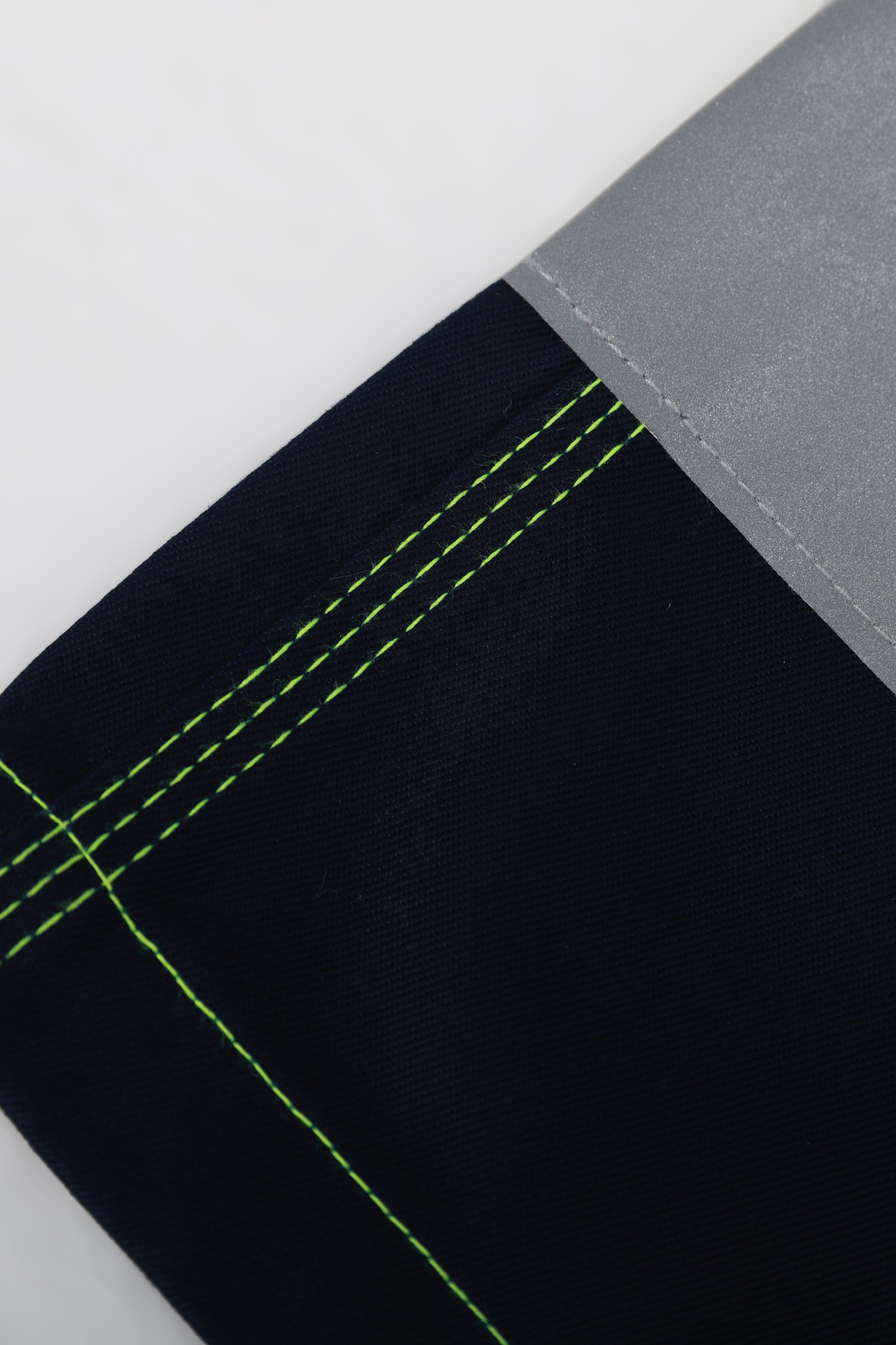 Hi-Vis Stretch Trousers Stretch Fabric Detail