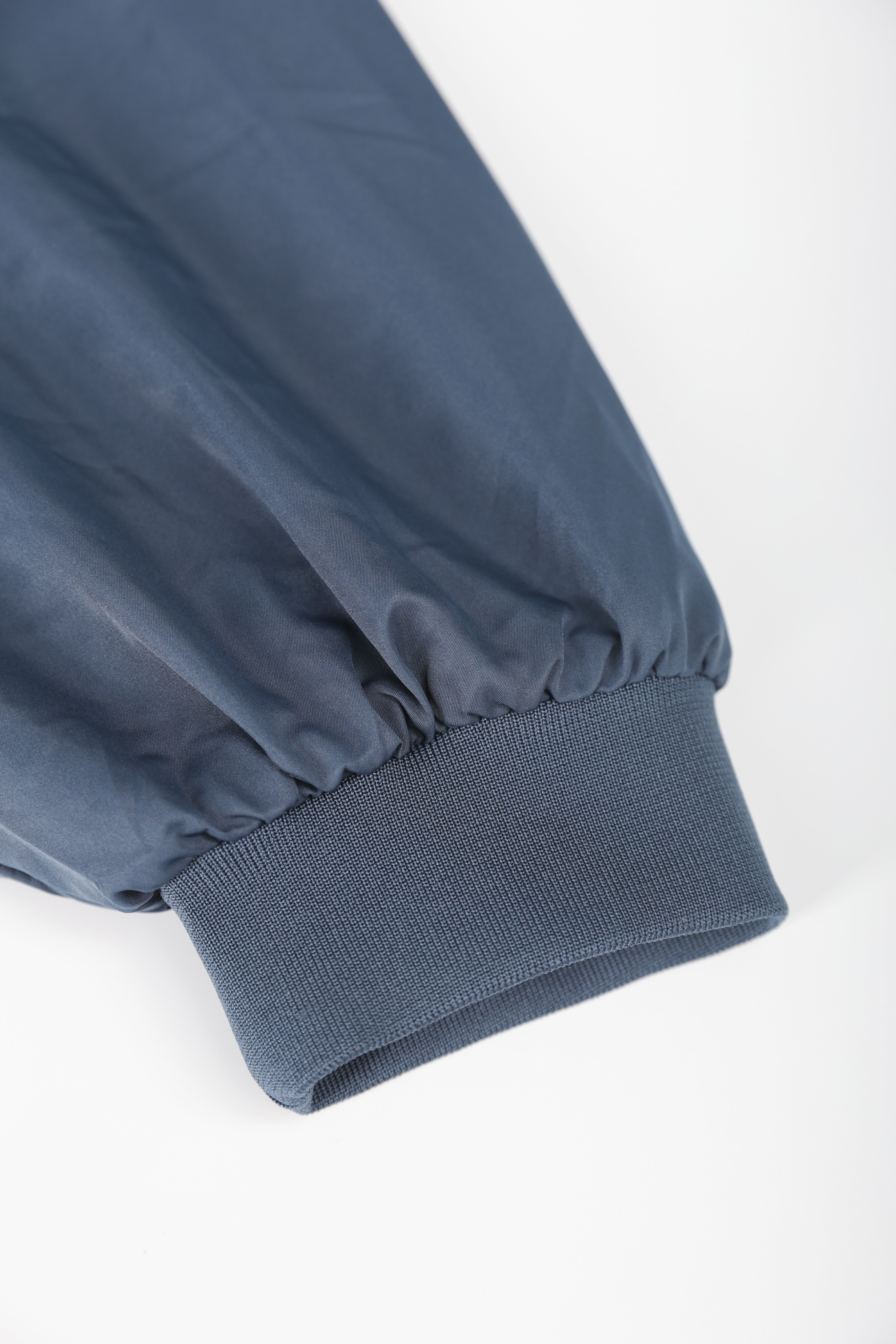 Scrub Top Elastic Cuff Detail