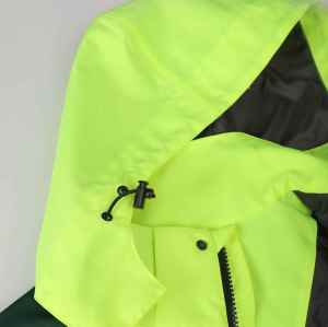 Reflective Emergency Jacket – Durable, Waterproof & Designed for Safety