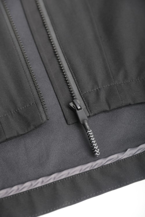 Custom Waterproof Commuter Jacket – Breathable, Durable, Wholesale Available