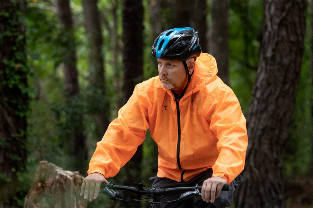 Eigenmarke für Wanderbekleidung