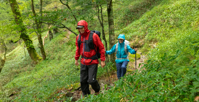 PFAS-free outdoor waterproof jackets and sustainable apparel manufacturing standards
