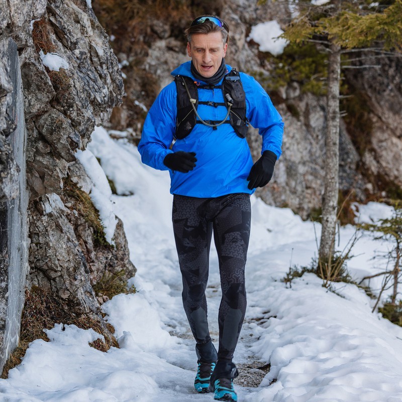 小批量定制 vs. 大规模生产：灵活的最低起订量策略助力初创品牌轻松起步